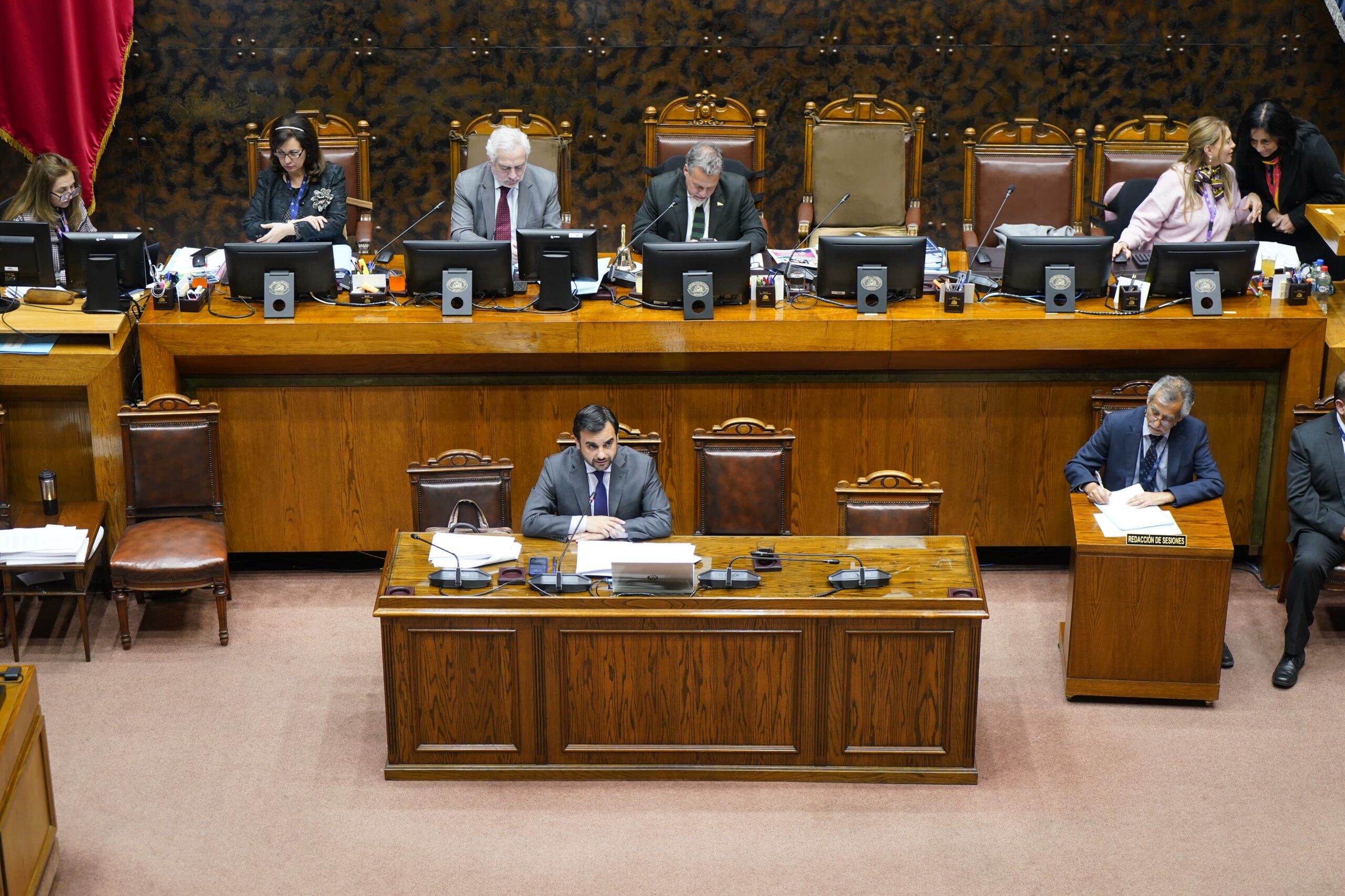 Congreso despacha a ley Reforma al Sistema Notarial y Registral