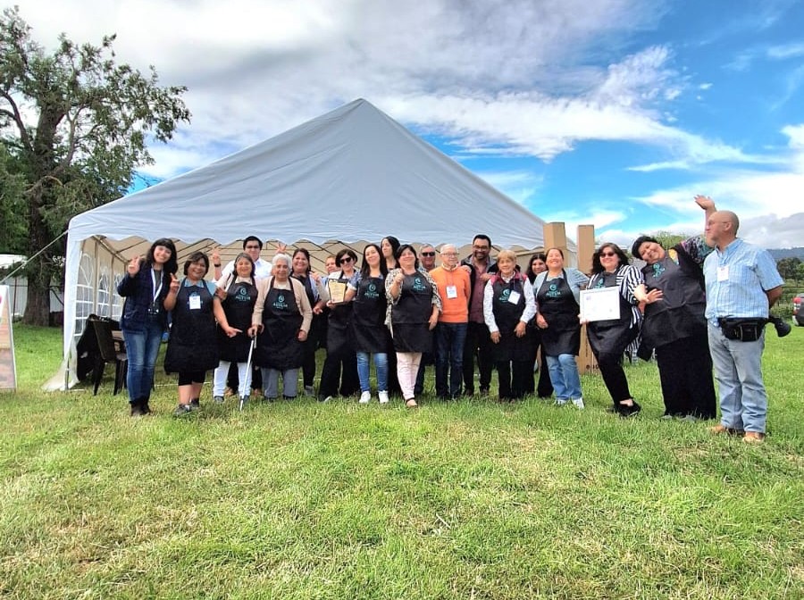 Prestadores turísticos de Mantilhue recibieron recursos del FOSIS