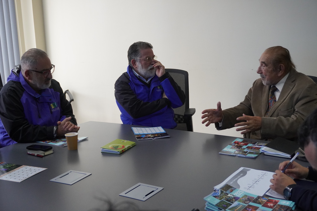  Seremi de las Culturas presentó Red Ríos Culturales al gobernador regional