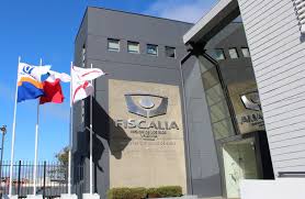 Detienen en Mariquina a estudiante que dejó cuatro compañeros lesionados tras activar petardo y a otro alumno por amenaza de tiroteo en colegio de Panguipulli