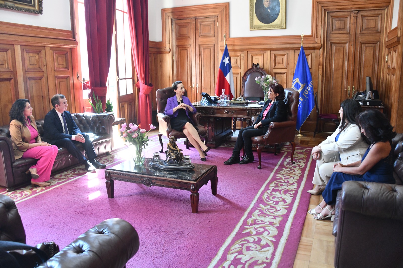 Fenadaj expone a presidenta de la Corte Suprema problemas estructurales en acceso a la justicia