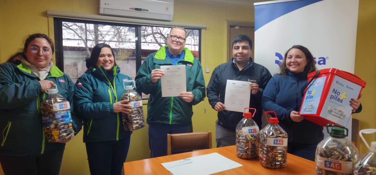 Campaña “No + Pilas”: Saesa retiró más de 67 kilos en alianza con el SAG en Los Ríos