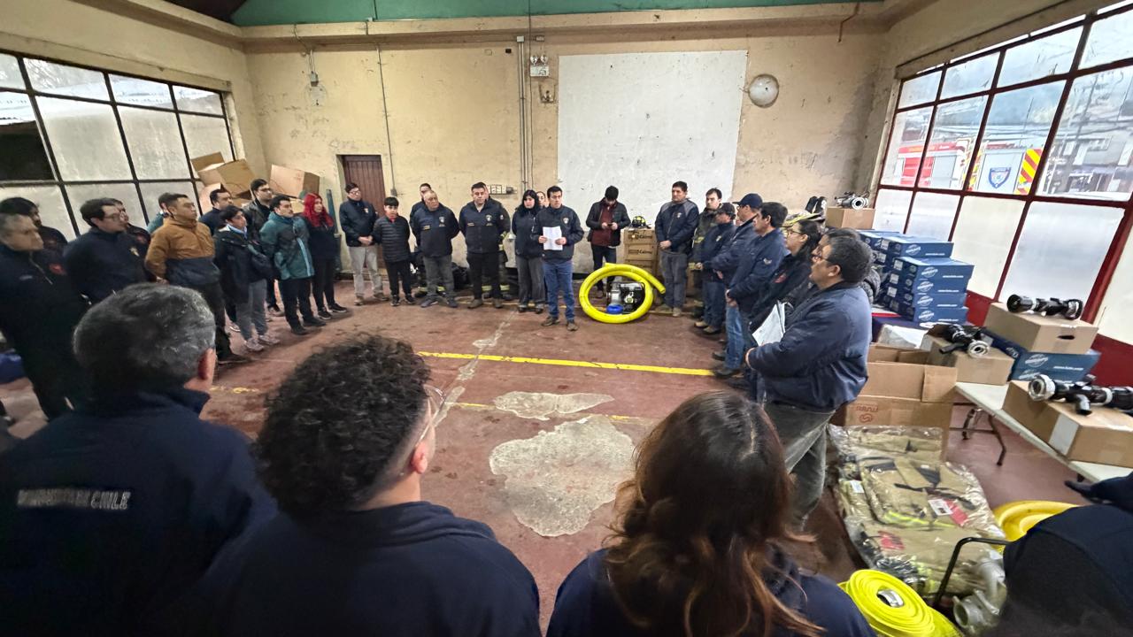 ALCALDE DE LOS LAGOS DESTACA NUEVA INVERSIÓN PARA BOMBEROS Y ANUNCIA AVANCES PARA RECUPERAR LA TERCERA COMPAÑÍA